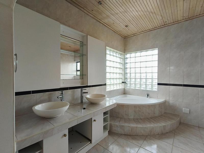 5 Bedroom Property for Sale in Oatlands North Eastern Cape